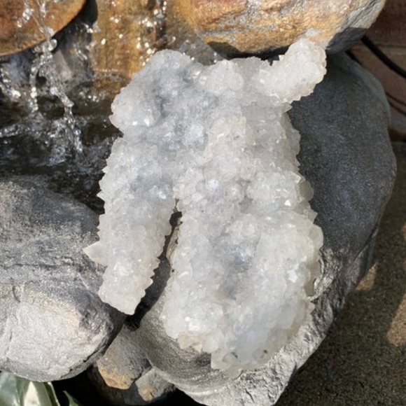 Large Apophyllite Crystal Stalactite towers - Picture 8 of 9